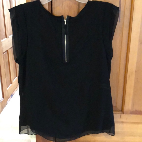 Sleeveless blouse - Picture 4 of 8